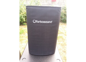 Turbosound iQ18B