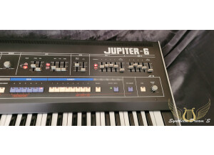 Roland Jupiter-6 (31911)