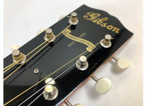 Gibson J-35 (10785)