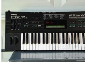 Yamaha DX7 IID (60139)