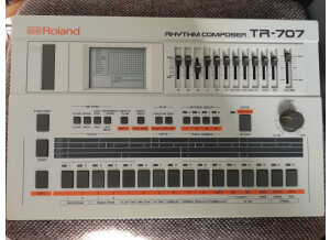 Roland TR-707 (87784)