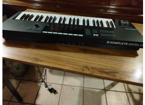 Native Instrument Kontrol S49 MKII-1