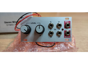 Intellijel Designs Stereo Mixer 1U (41360)