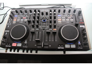 Denon DJ DN-MC6000 (62028)