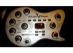 Behringer Bass V-amp (49588)