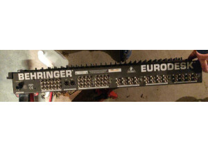 Behringer Eurodesk MX8000 (81833)