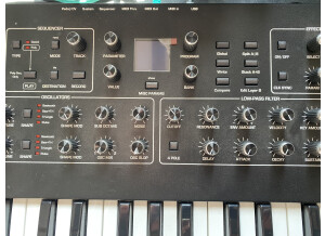 Dave Smith Instruments Prophet REV2 8 voix (98621)