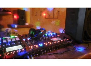 Native Instruments Traktor Kontrol S8 (80374)