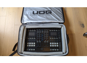 Native Instruments Traktor Kontrol S8 (30340)