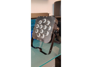 ADJ (American DJ) FLAT PAR QWH12X (5374)