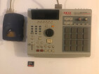 Vends AKAI MPC 2000 XL avec carte 8 sorties analogiques + Lecteur CF + Lecteur ZIP