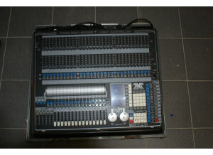 Avolites Pearl 2004 (21564)
