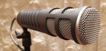 Rode Procaster brique 3:4 droite Rode Procaster brique 3:4 droite