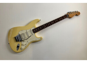 Fender Classic Stratocaster Floyd Rose (31591)