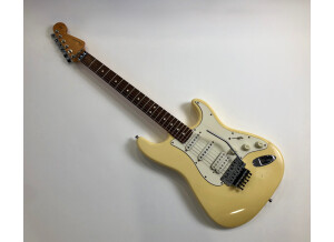Fender Classic Stratocaster Floyd Rose (420)