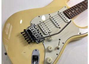 Fender Classic Stratocaster Floyd Rose (68145)