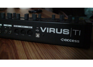 Access Music Virus TI Desktop (92998)