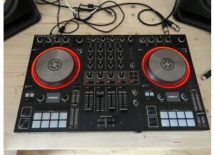 561813AE-D974-49C8-ACFC-35C8E5DB8284