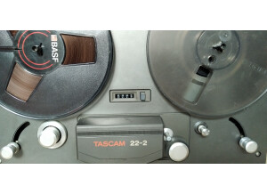 Tascam 22-2 (41008)