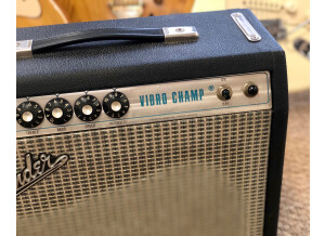 Fender Vibro Champ "Silverface" [1968-1982] (30771)