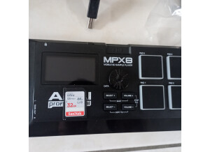 Akai Professional MPX8 (94694)