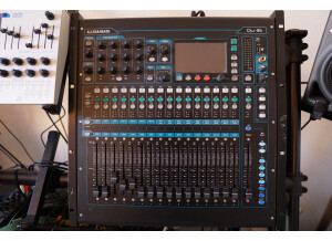 Allen & Heath Qu-16 (45908)