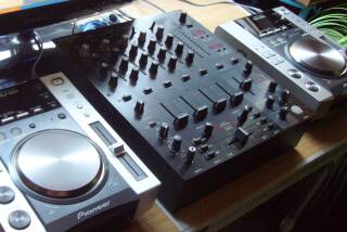 Behringer DJX750