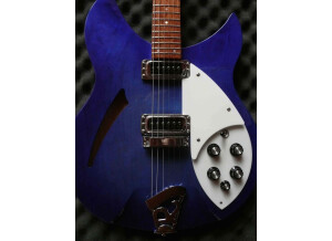 Rickenbacker 330 - Midnight Blue (33676)