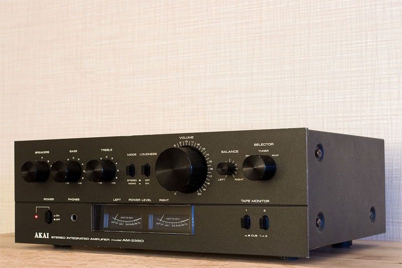 Akai Professional AM 2350