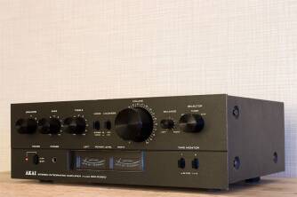 Akai Professional AM 2350