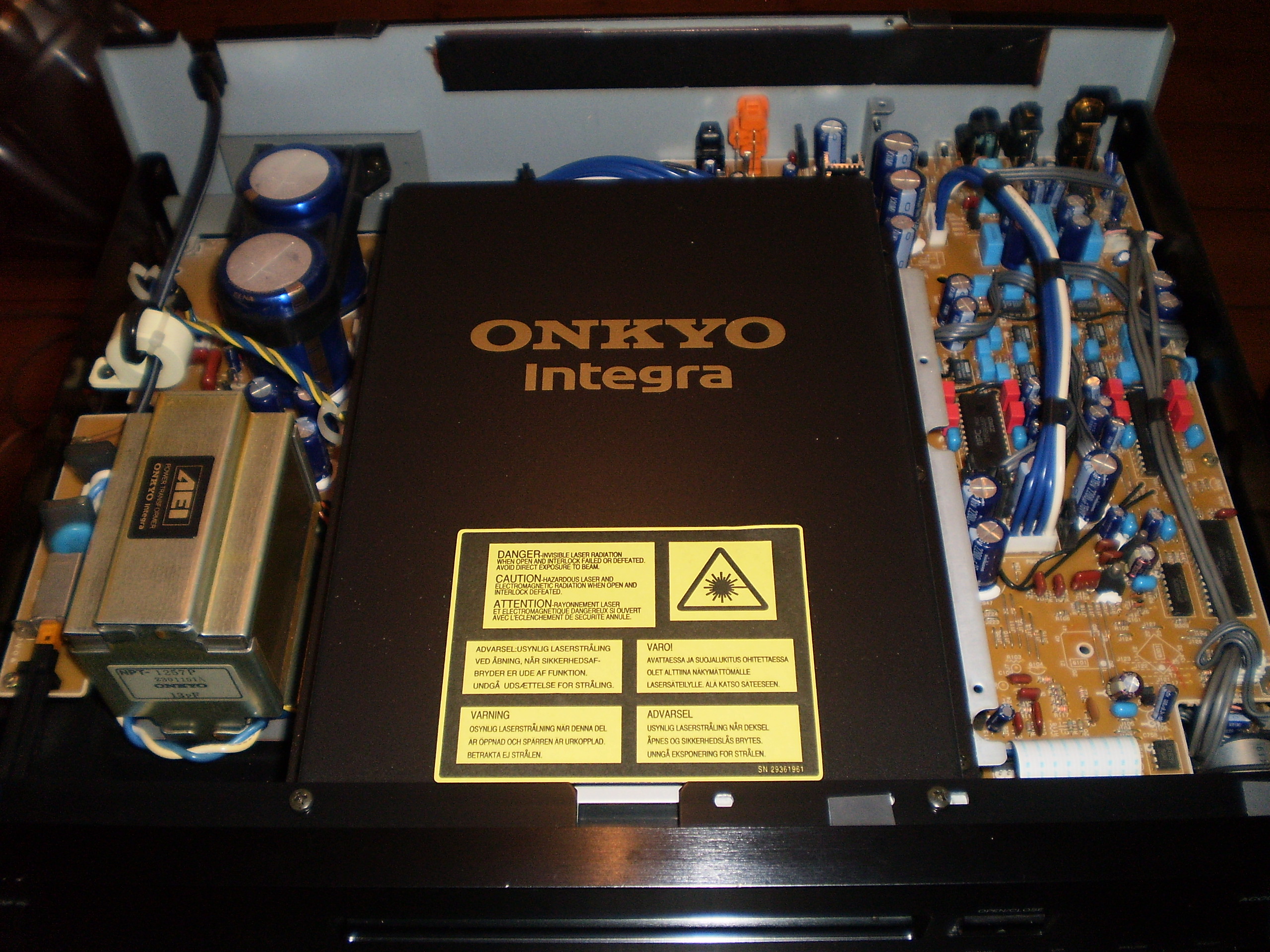 Onkyo Integra DX-7911