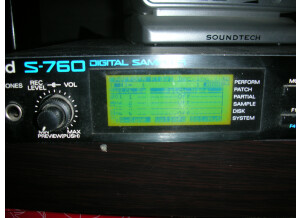 Roland S-760 (25277)