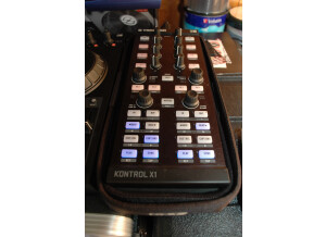 Native Instruments Traktor Kontrol X1 (78358)