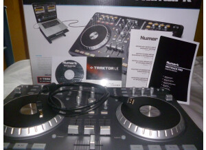 Numark Mixtrack Pro (84613)