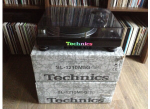 Technics SL-1210 M5G (559)