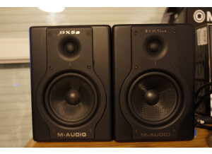 M-Audio BX5a Deluxe (11196)