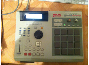Akai MPC2000XL (13898)