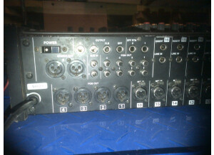 Tascam M-216 (42433)