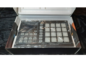 Native Instruments Maschine Mikro MKII (19918)