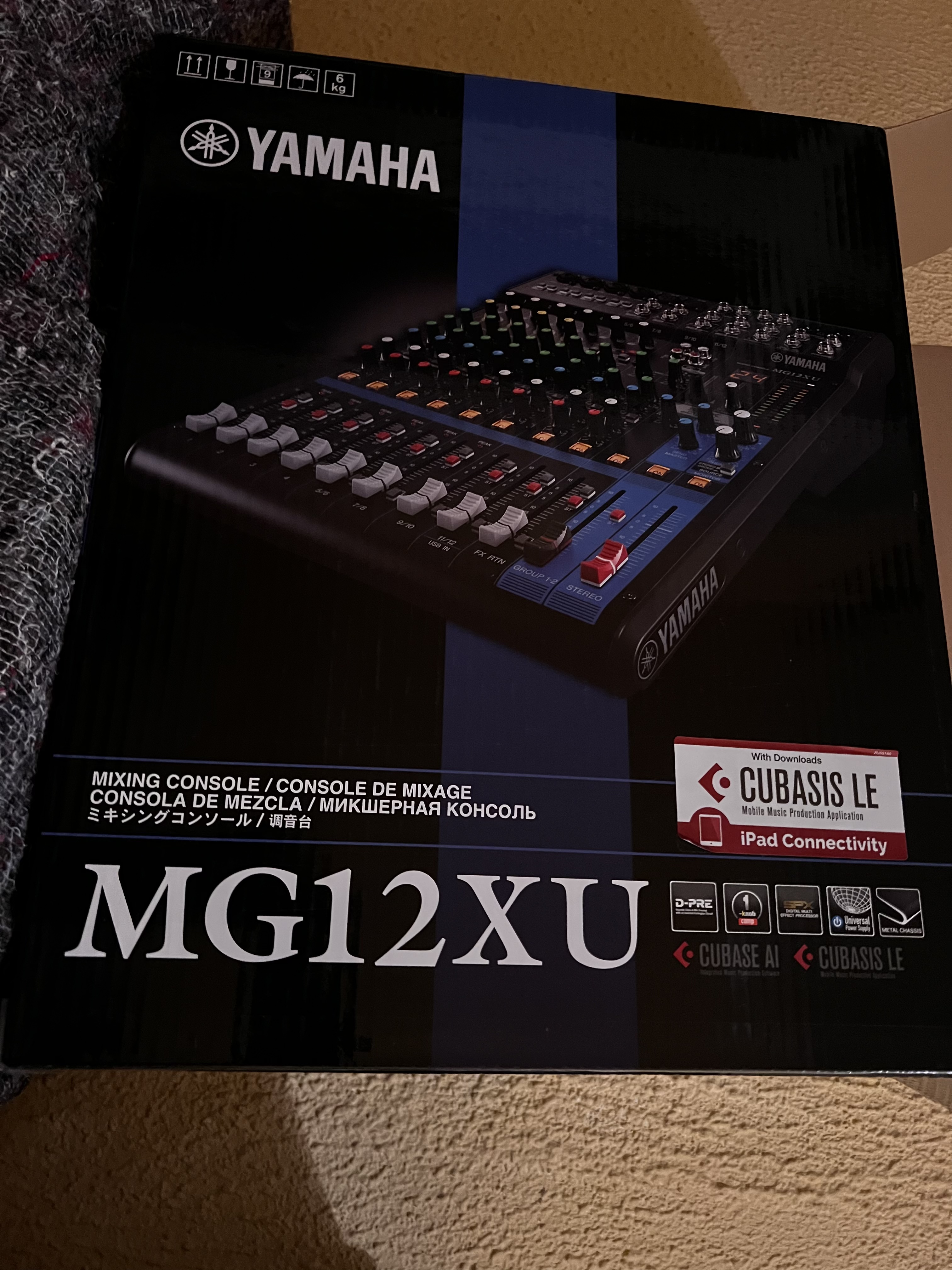 Vend table de mixage Yamaha MG12XU