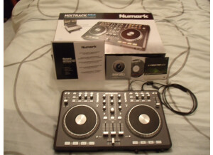 Numark Mixtrack Pro (27239)
