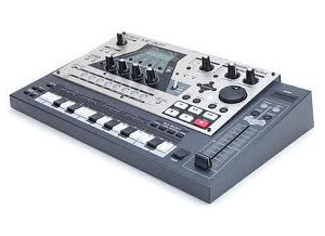 Roland MC-307 (21829)