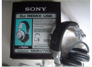 Sony MDR-V700DJ (44523)