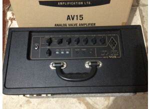 Vox AV15