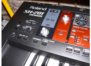 Roland SH-201 (86877)