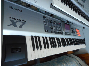 FANTOM X7 ROLAND