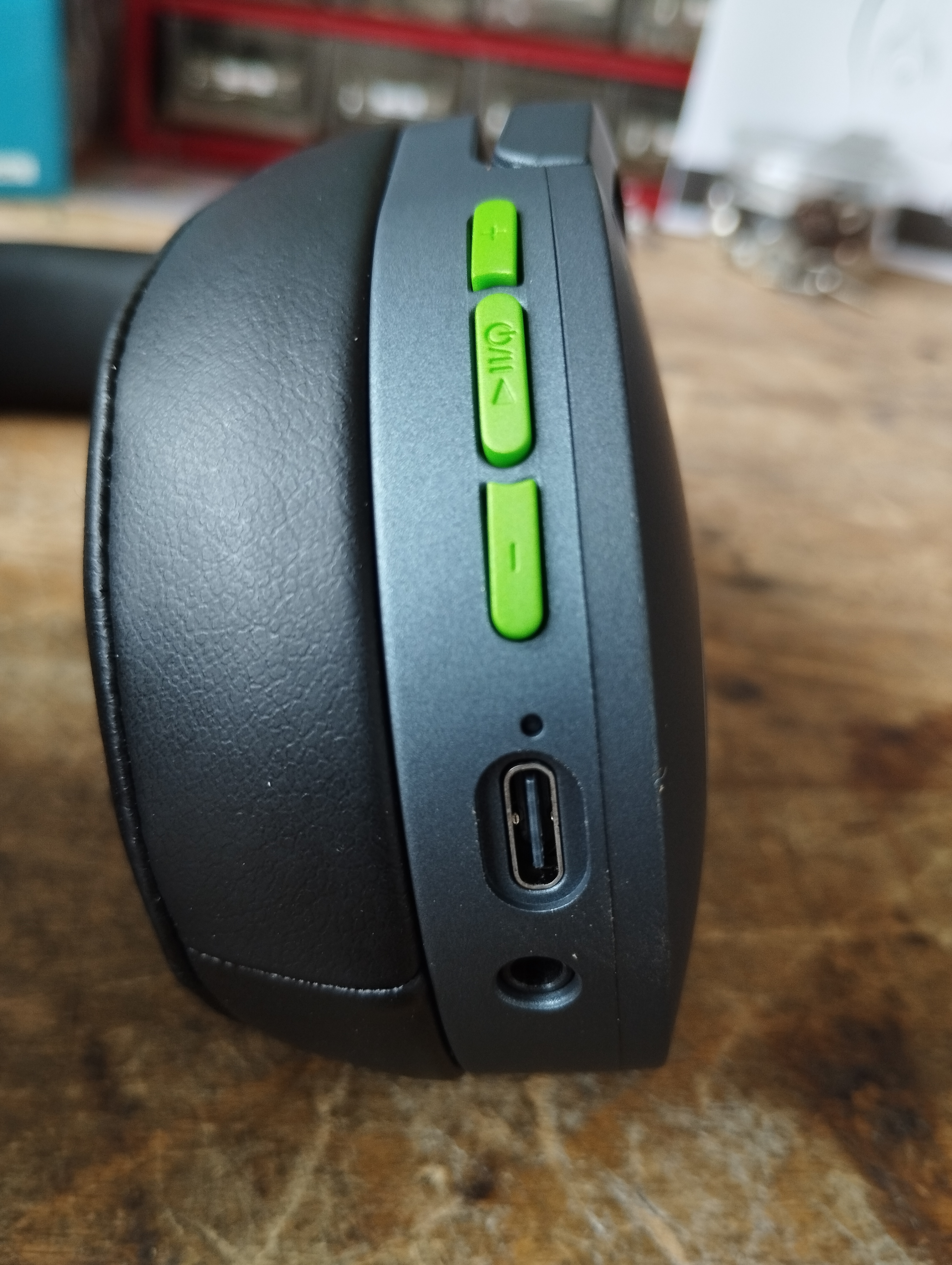 MackieMc40-BT contr&ocirc;les