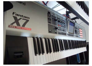 Roland Fantom X7 (25667)