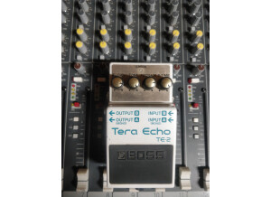 Boss TE-2 Tera Echo (42512)