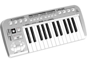 Behringer UMX25
